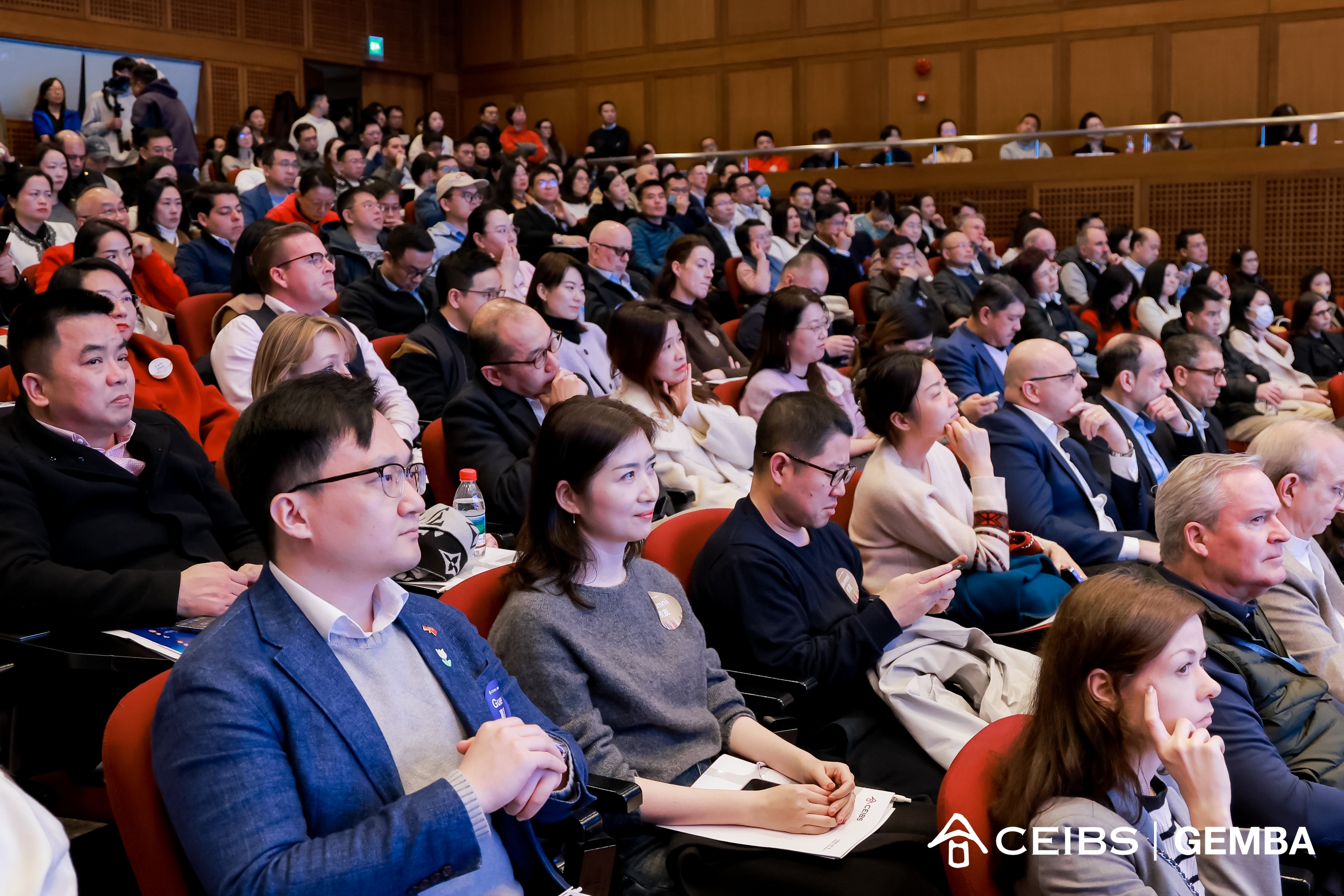 Audience of the CEIBS Global EMBA China Economic Outlook 