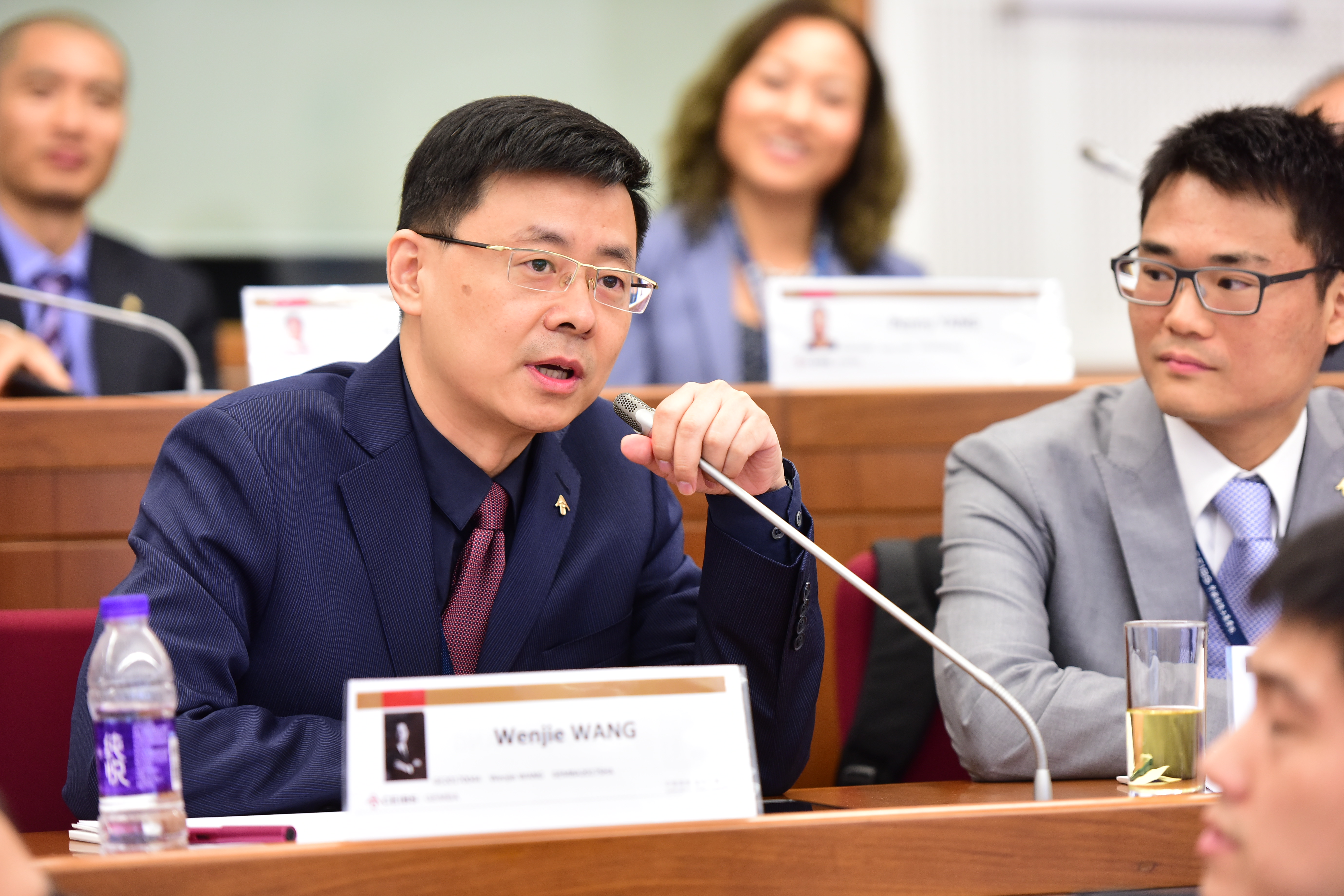 Wenjie (left), CEIBS Global EMBA 2017